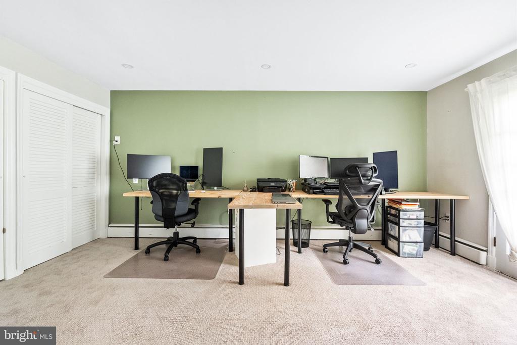 18801 WOODWAY