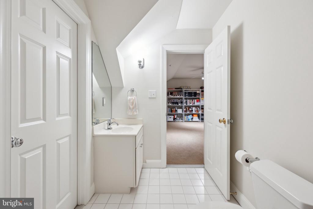 10223 OLDFIELD