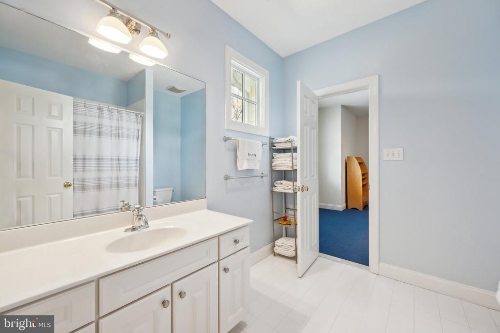 10223 OLDFIELD