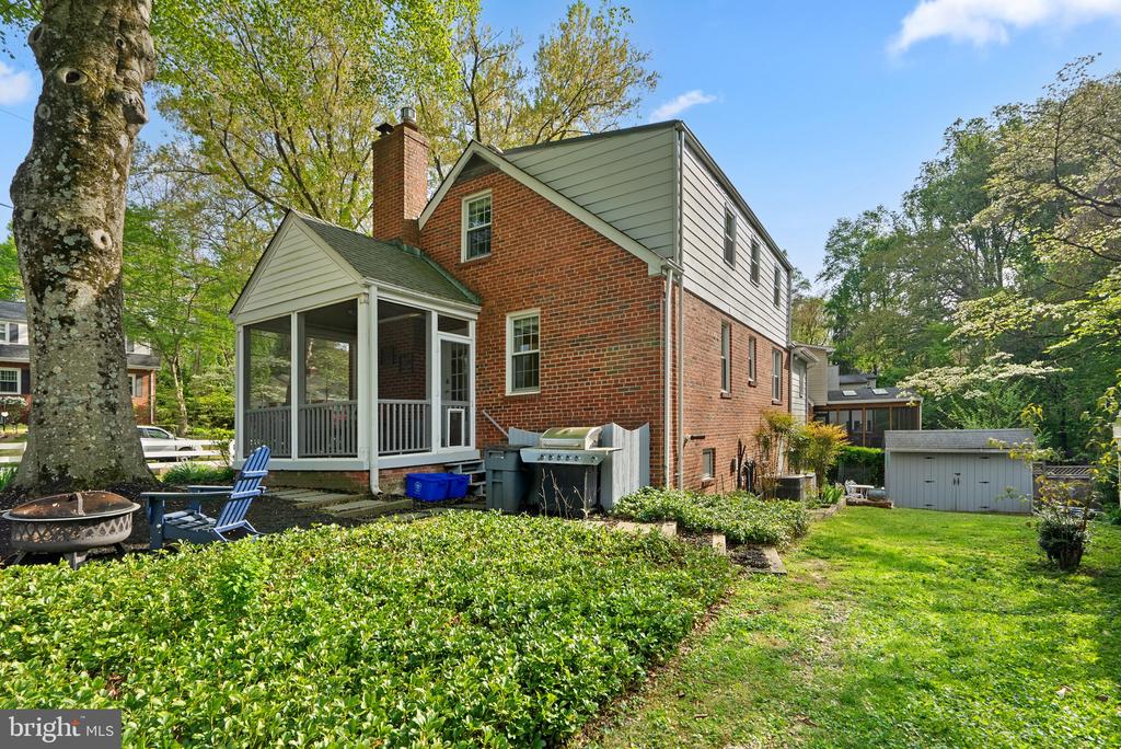 10406 BROOKMOOR DRIVE