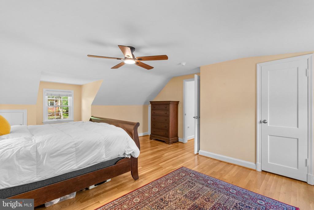 10406 BROOKMOOR DRIVE
