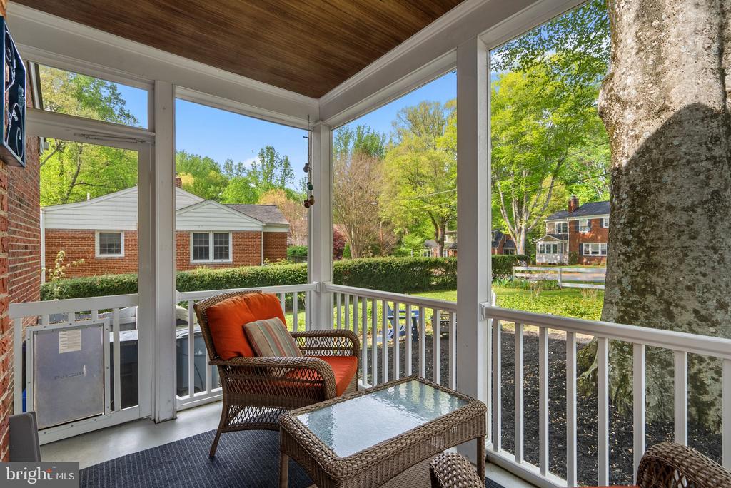 10406 BROOKMOOR DRIVE