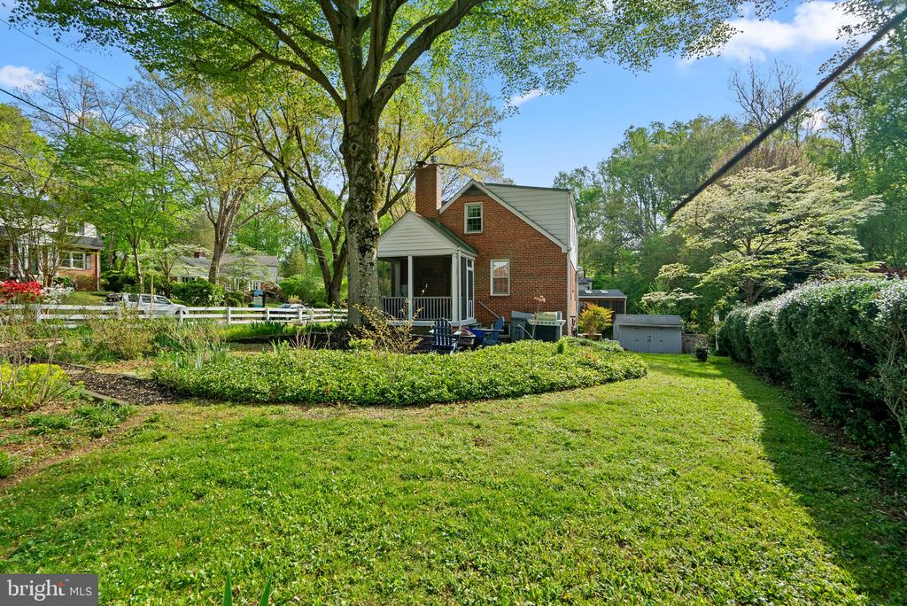 10406 BROOKMOOR DRIVE