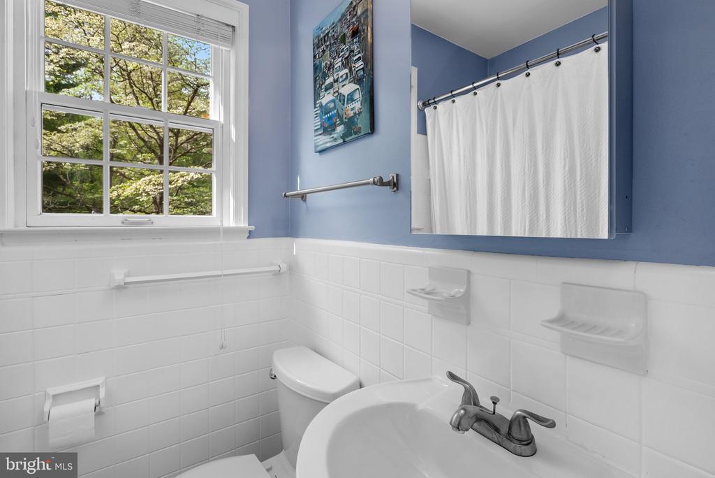 10406 BROOKMOOR DRIVE
