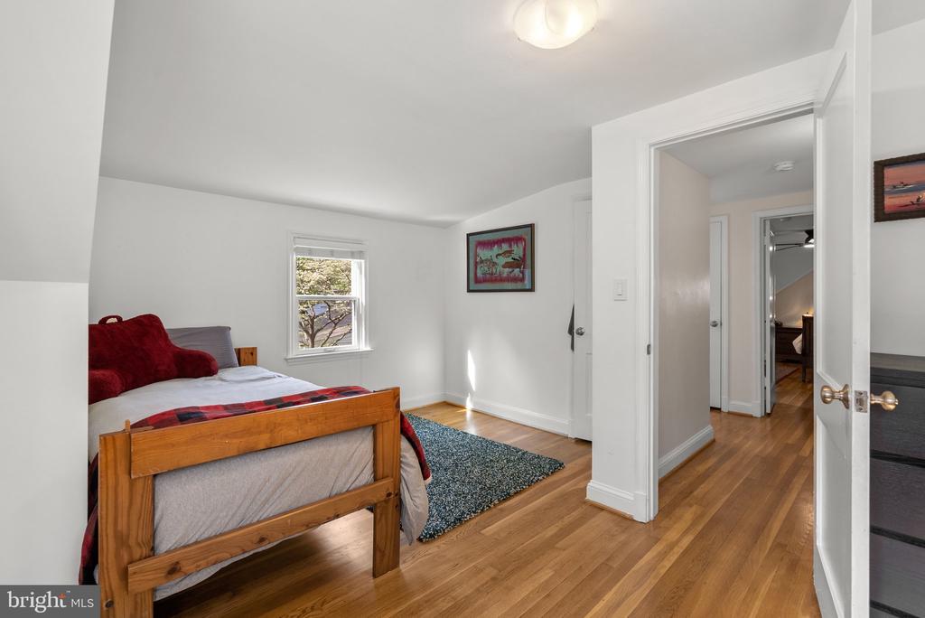 10406 BROOKMOOR DRIVE