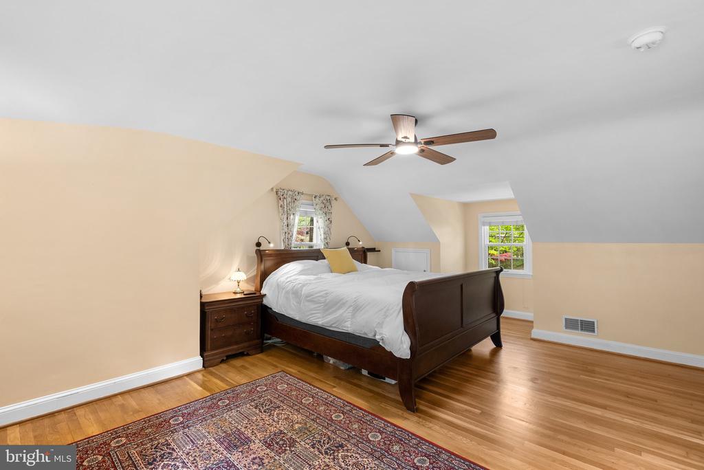 10406 BROOKMOOR DRIVE