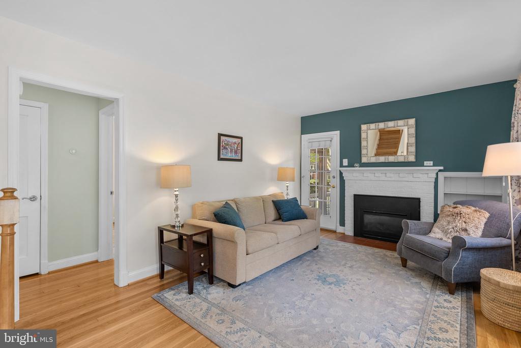 10406 BROOKMOOR DRIVE