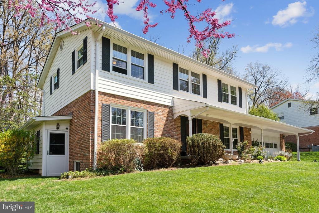 7205 PANORAMA DRIVE