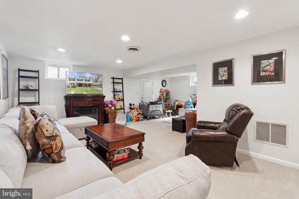 7205 PANORAMA DRIVE