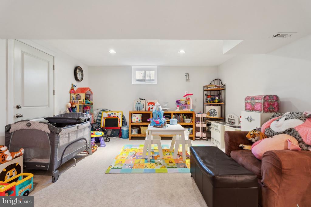 7205 PANORAMA DRIVE