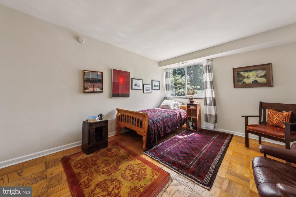 22 MANOR CIR Unit: 104