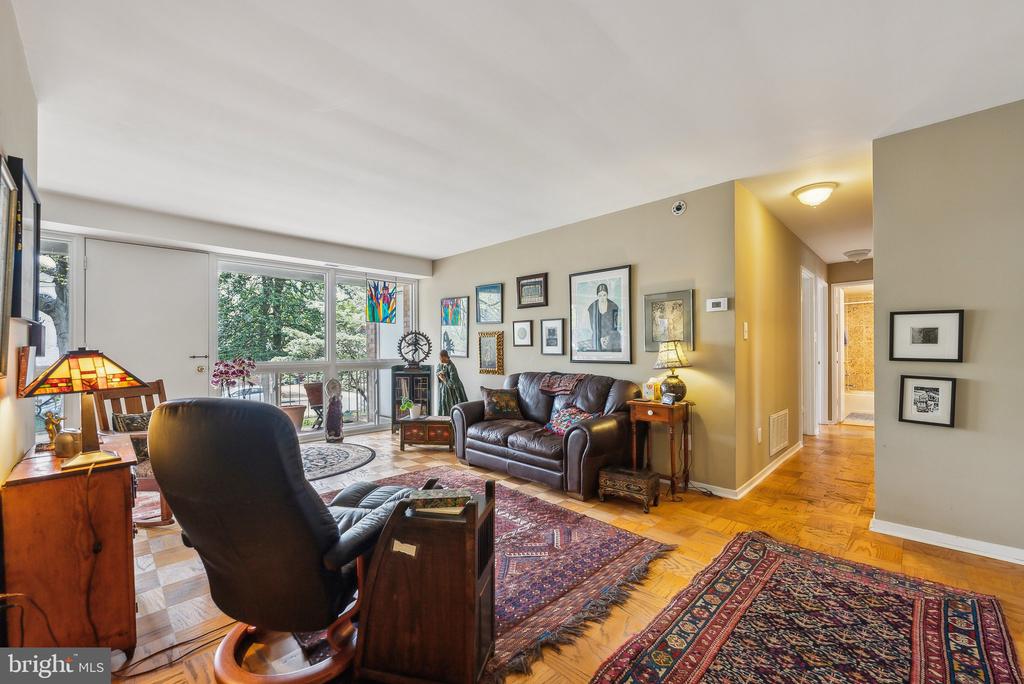 22 MANOR CIR Unit: 104