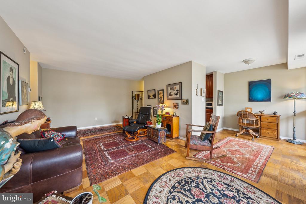 22 MANOR CIR Unit: 104