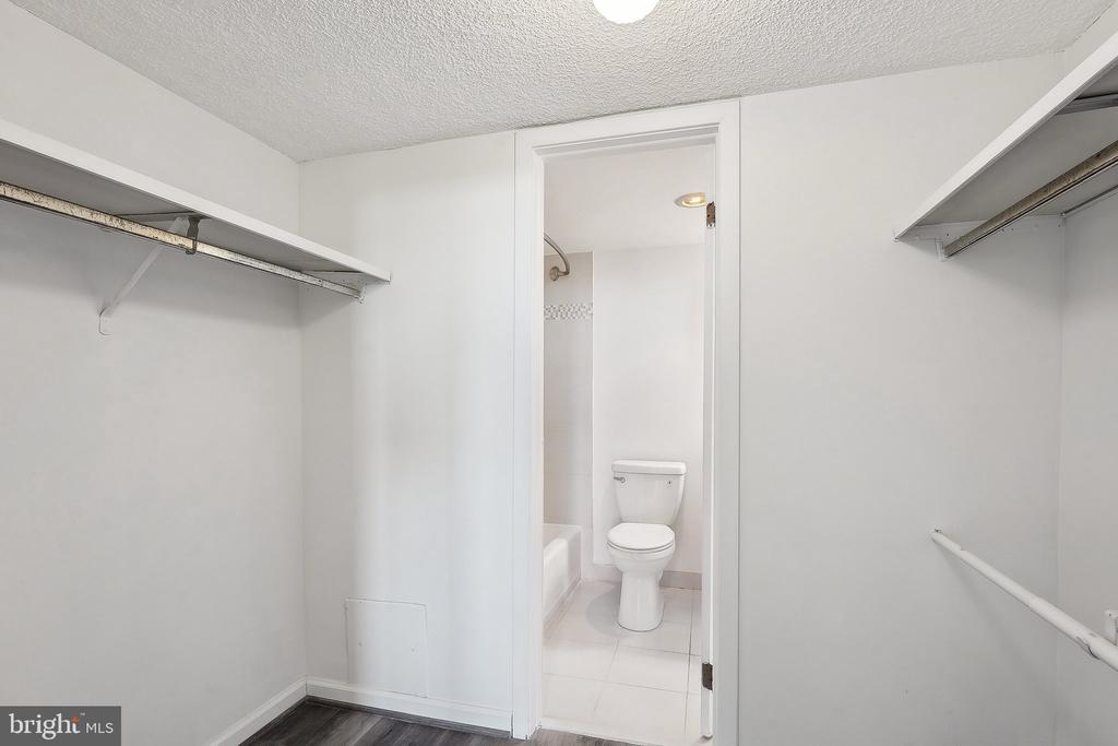 5225 POOKS HILL ROAD Unit: 1728S