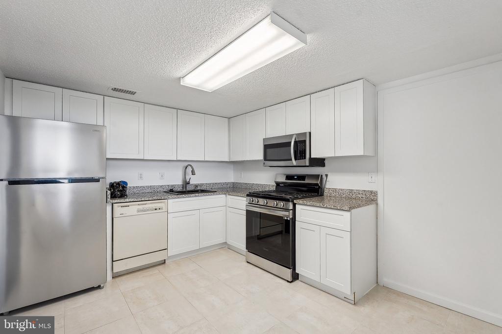 5225 POOKS HILL ROAD Unit: 1728S