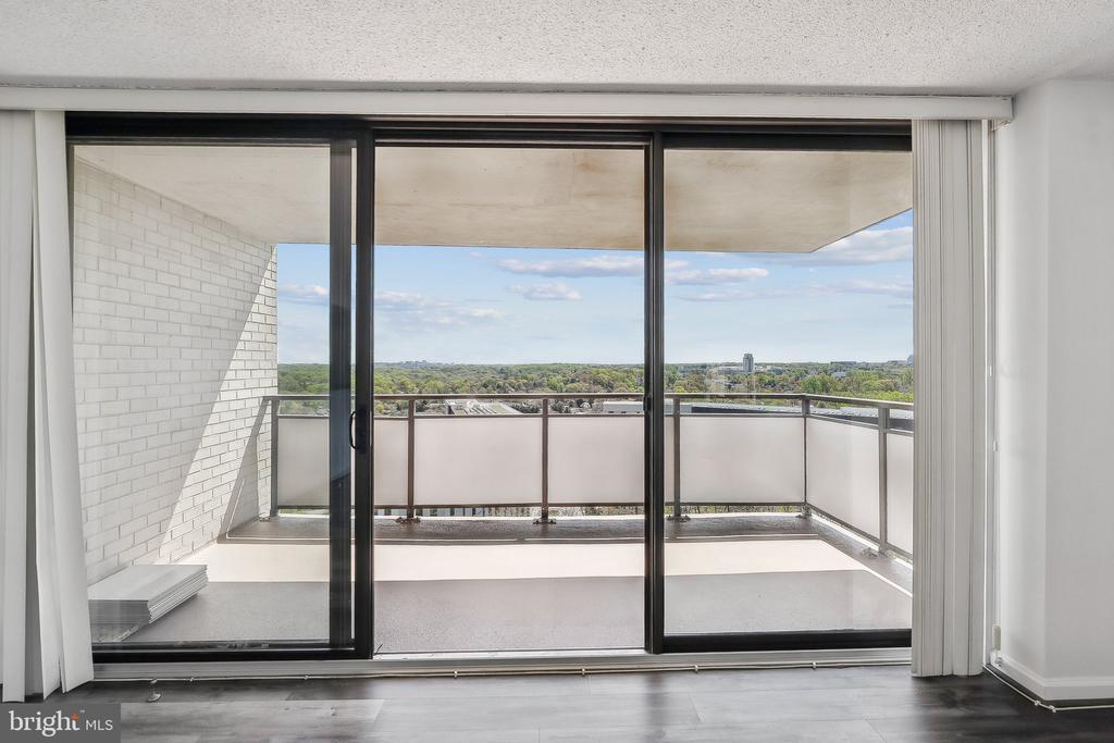 5225 POOKS HILL ROAD Unit: 1728S