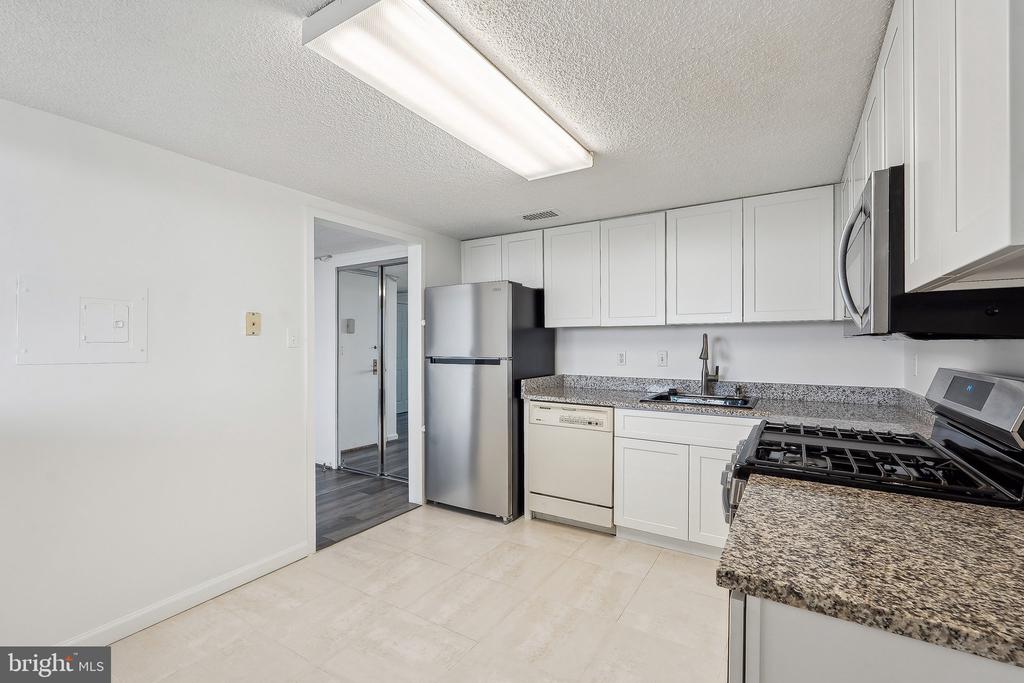 5225 POOKS HILL ROAD Unit: 1728S