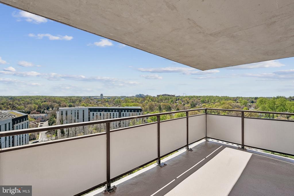 5225 POOKS HILL ROAD Unit: 1728S