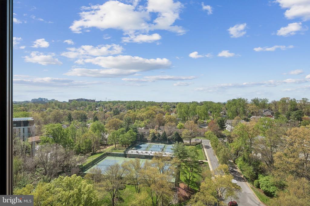 5225 POOKS HILL ROAD Unit: 1728S