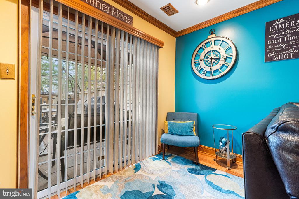 3718 AMSTERDAM TERRACE Unit: 8-82