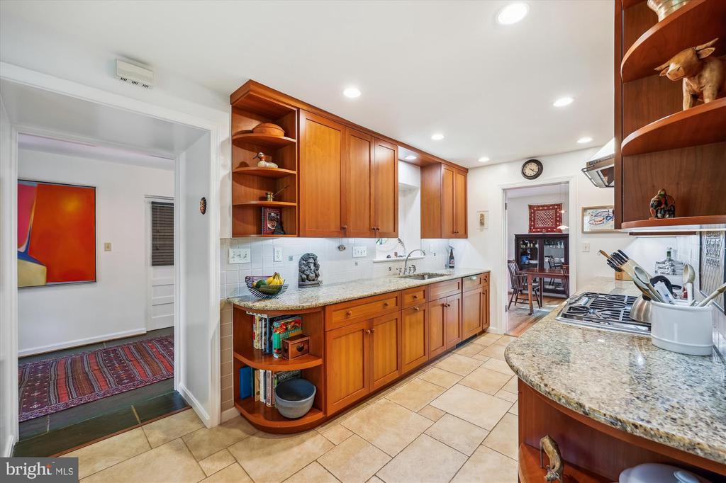 10606 MANTZ ROAD