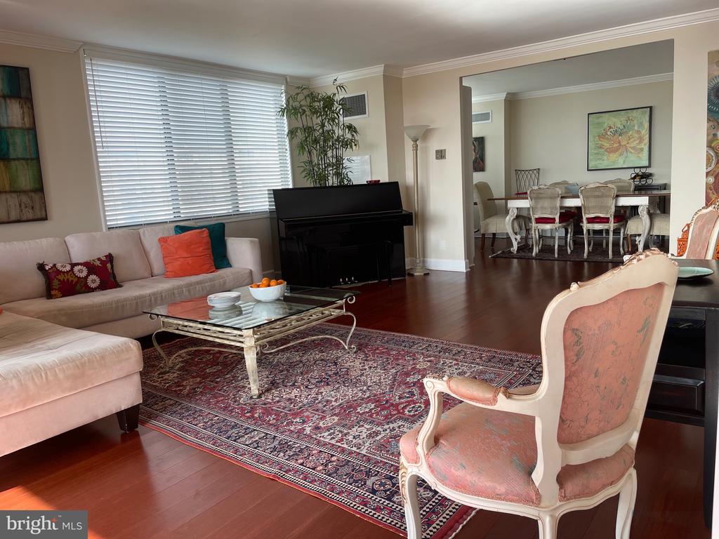 5225 POOKS HILL ROAD Unit: 1613S