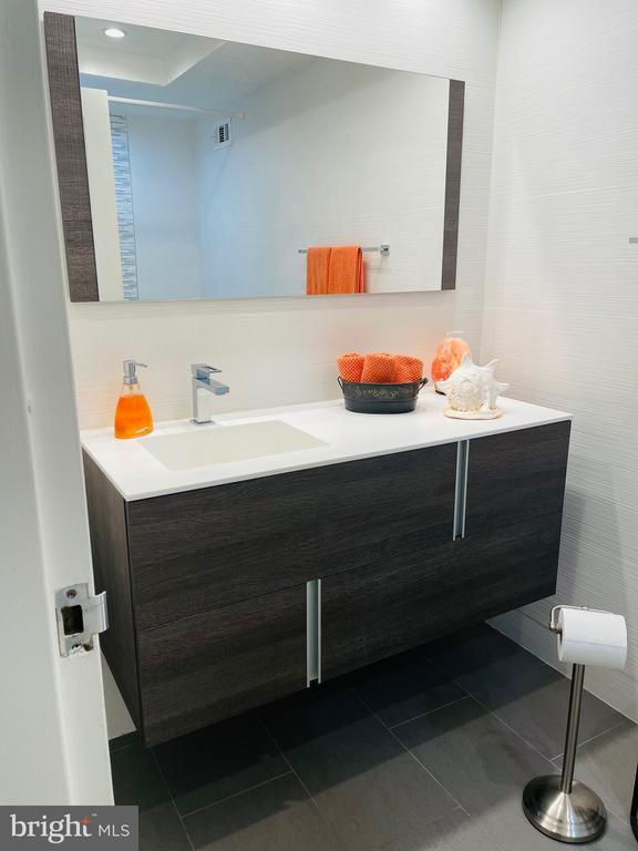 5225 POOKS HILL ROAD Unit: 1613S