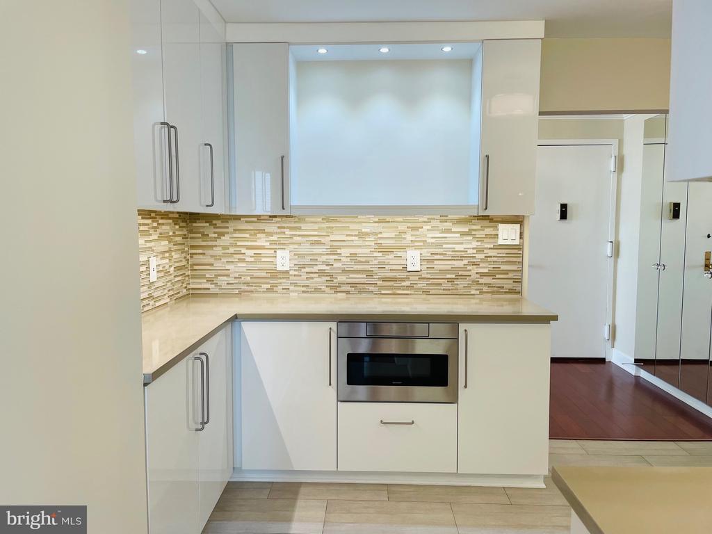 5225 POOKS HILL ROAD Unit: 1613S