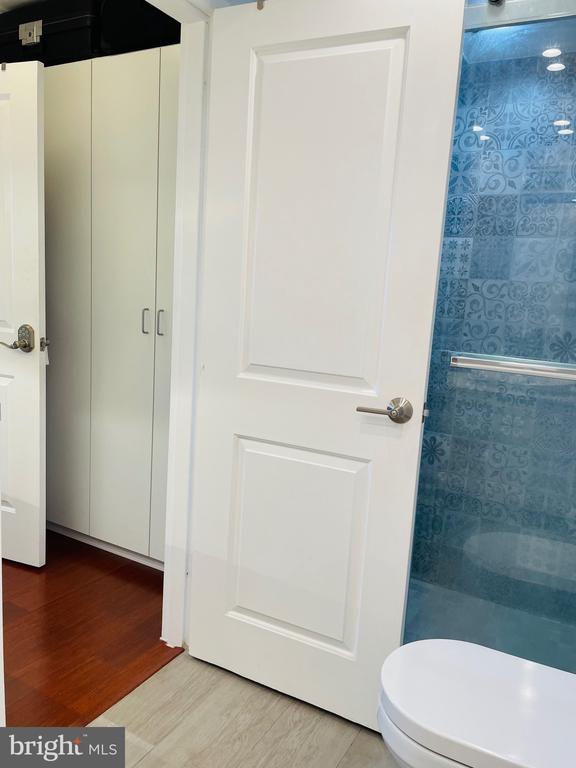 5225 POOKS HILL ROAD Unit: 1613S