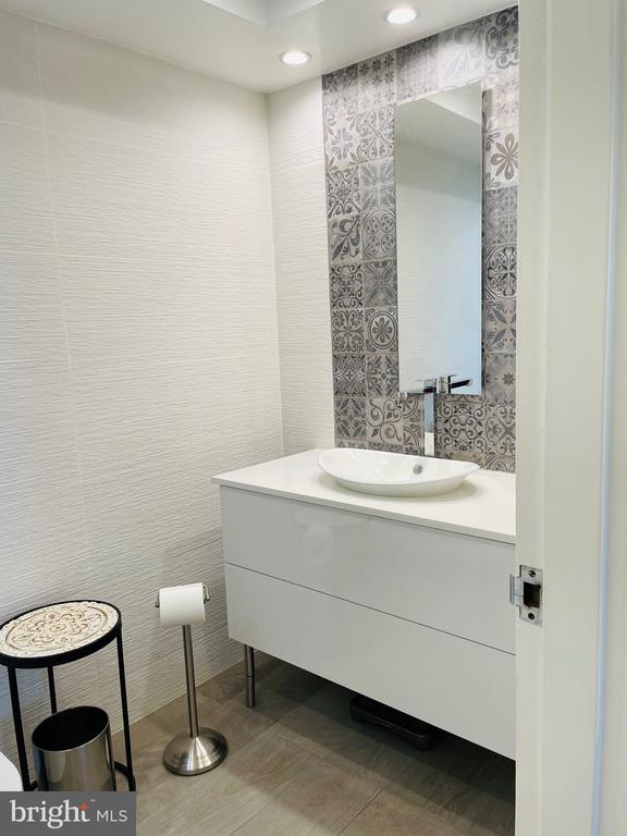 5225 POOKS HILL ROAD Unit: 1613S