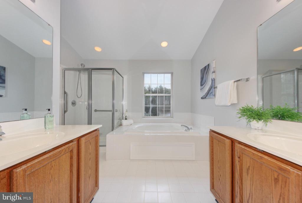 13434 FAIRLAND PARK DRIVE