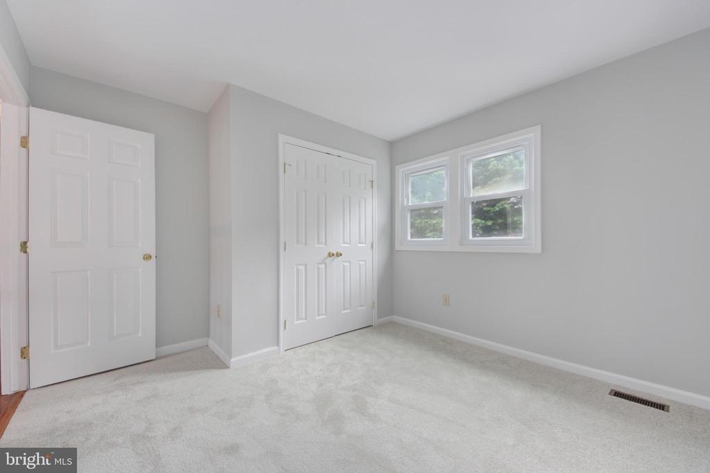 13434 FAIRLAND PARK DRIVE