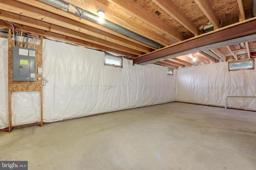 13434 FAIRLAND PARK DRIVE