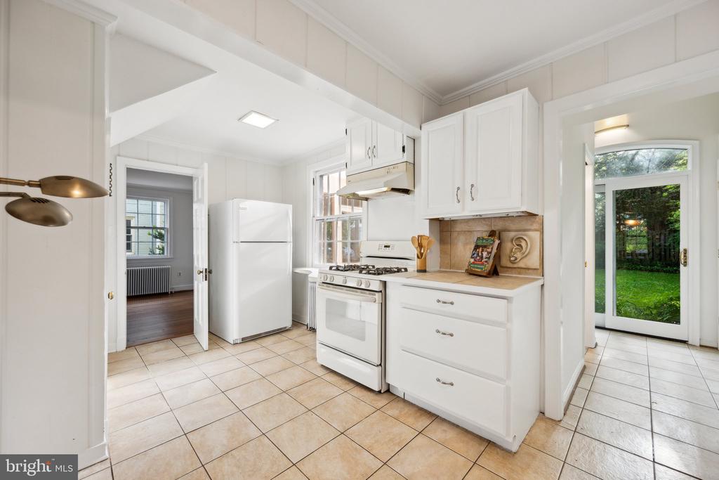7820 CUSTER ROAD