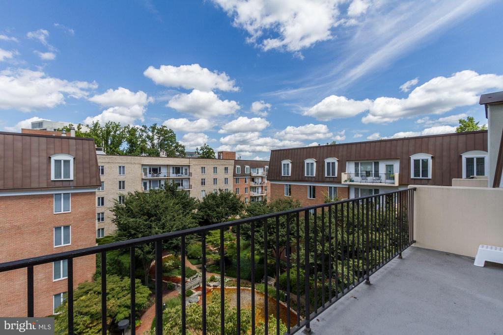 8101 CONNECTICUT AVENUE Unit: C700