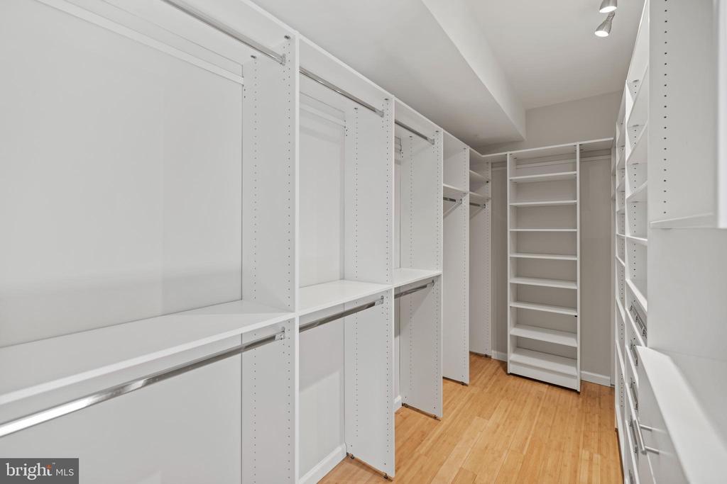 8101 CONNECTICUT AVENUE Unit: C700