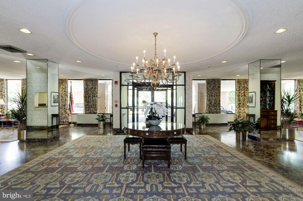 8101 CONNECTICUT AVENUE Unit: C700