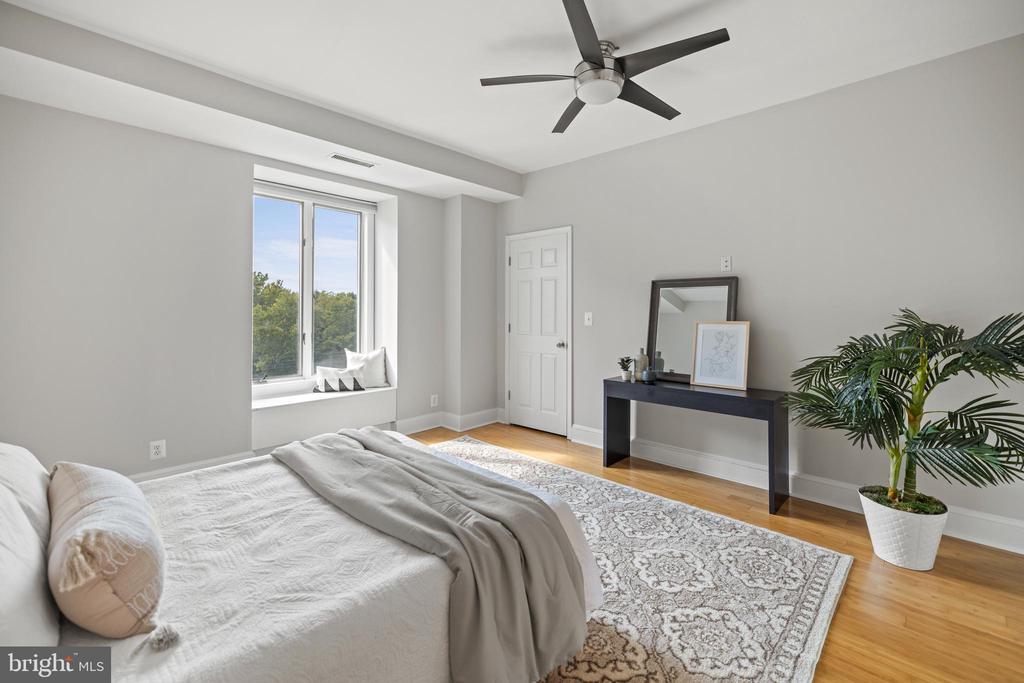 8101 CONNECTICUT AVENUE Unit: C700