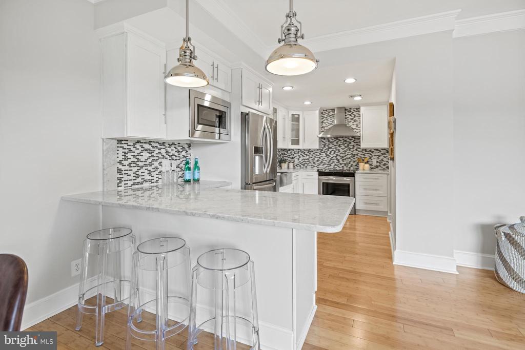 8101 CONNECTICUT AVENUE Unit: C700
