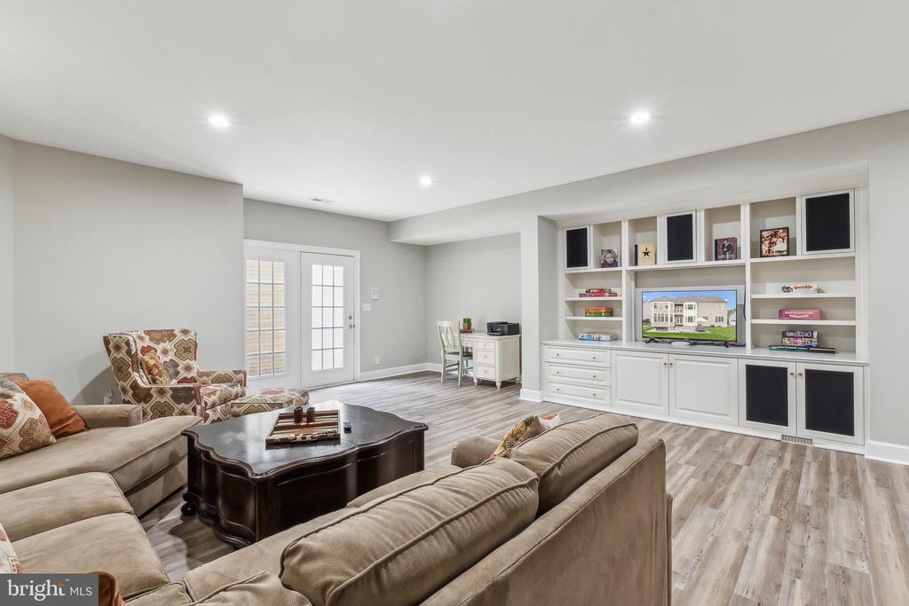 1402 LAKE NORWOOD WAY