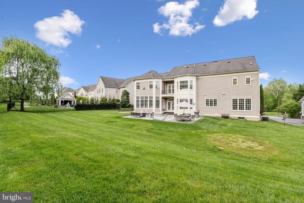 1402 LAKE NORWOOD WAY