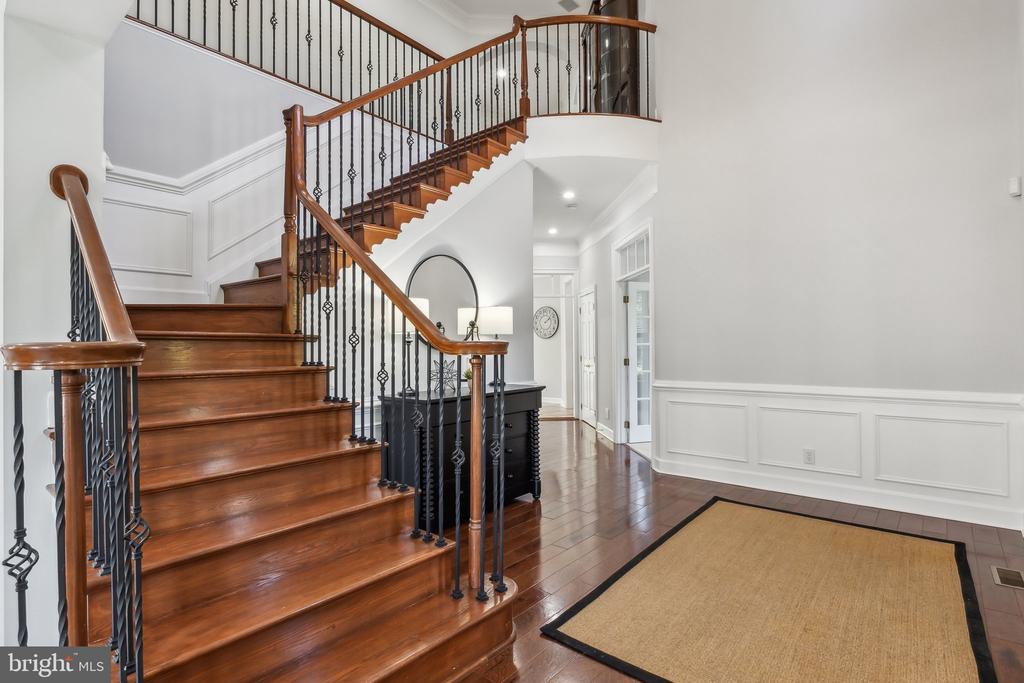 1402 LAKE NORWOOD WAY