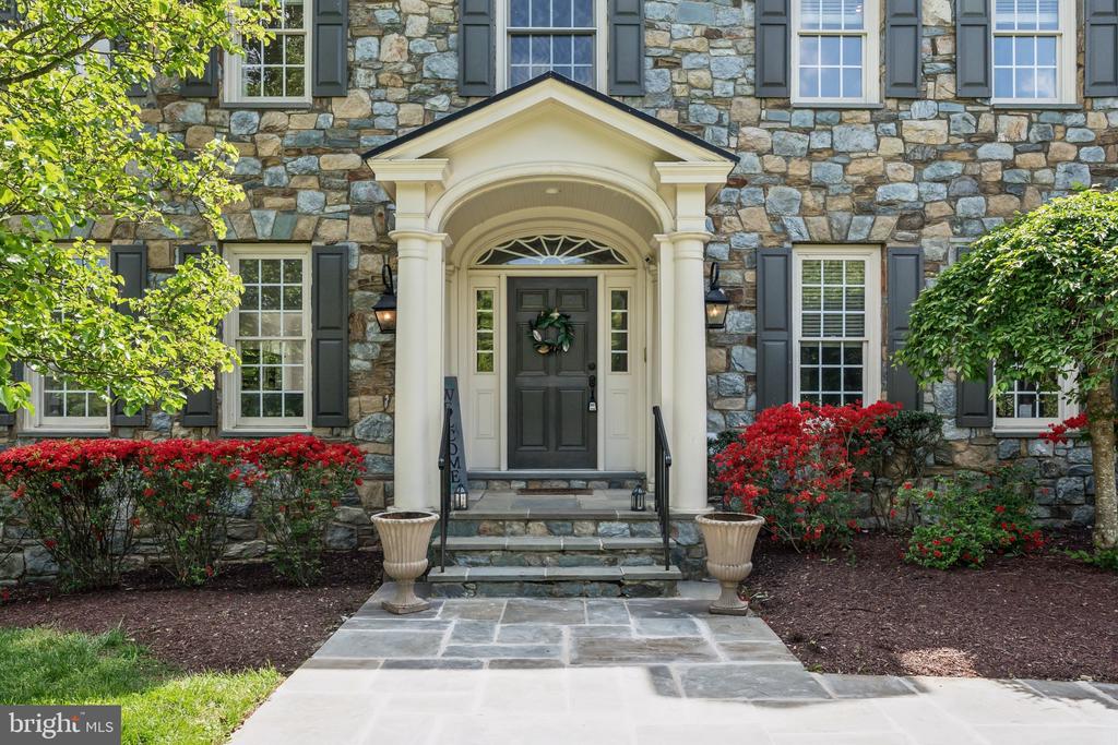 1402 LAKE NORWOOD WAY