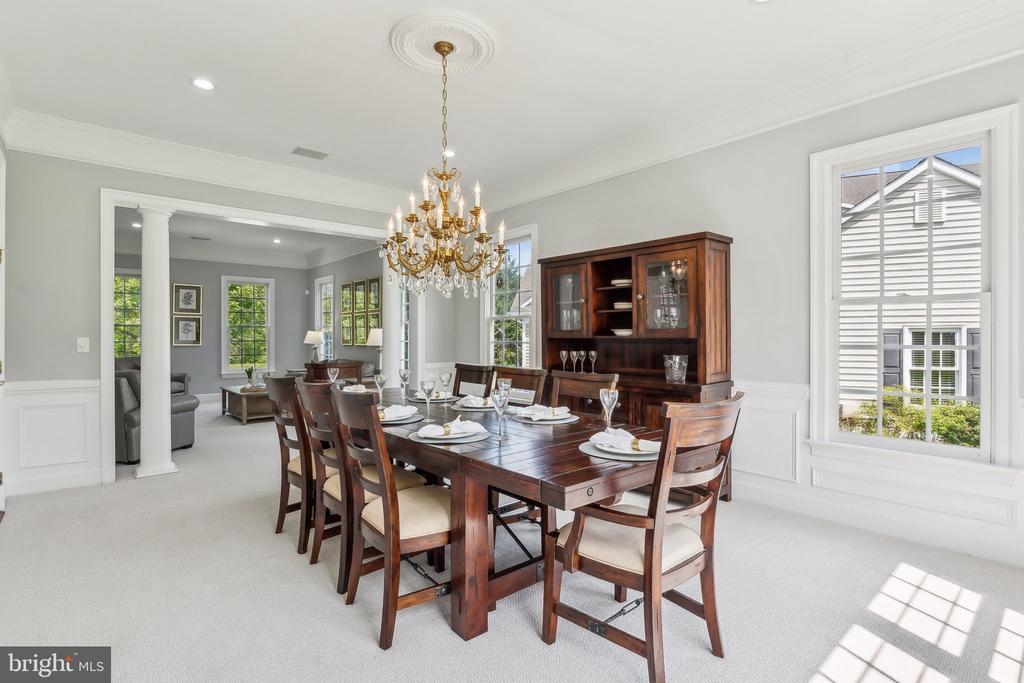 1402 LAKE NORWOOD WAY