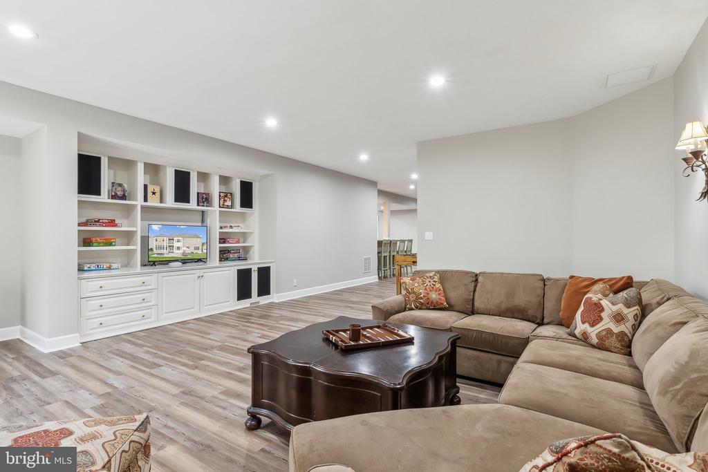 1402 LAKE NORWOOD WAY