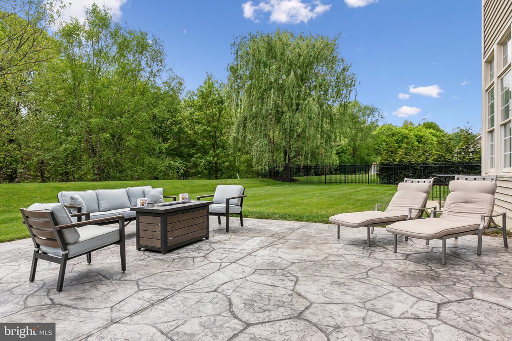 1402 LAKE NORWOOD WAY