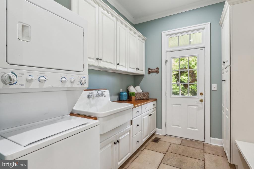 1402 LAKE NORWOOD WAY