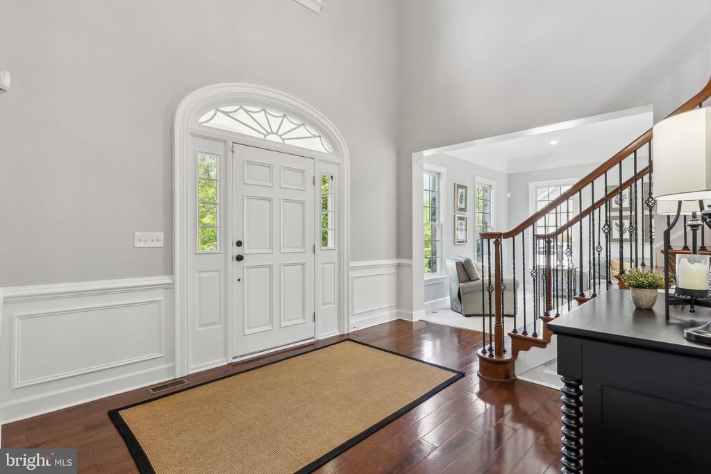 1402 LAKE NORWOOD WAY