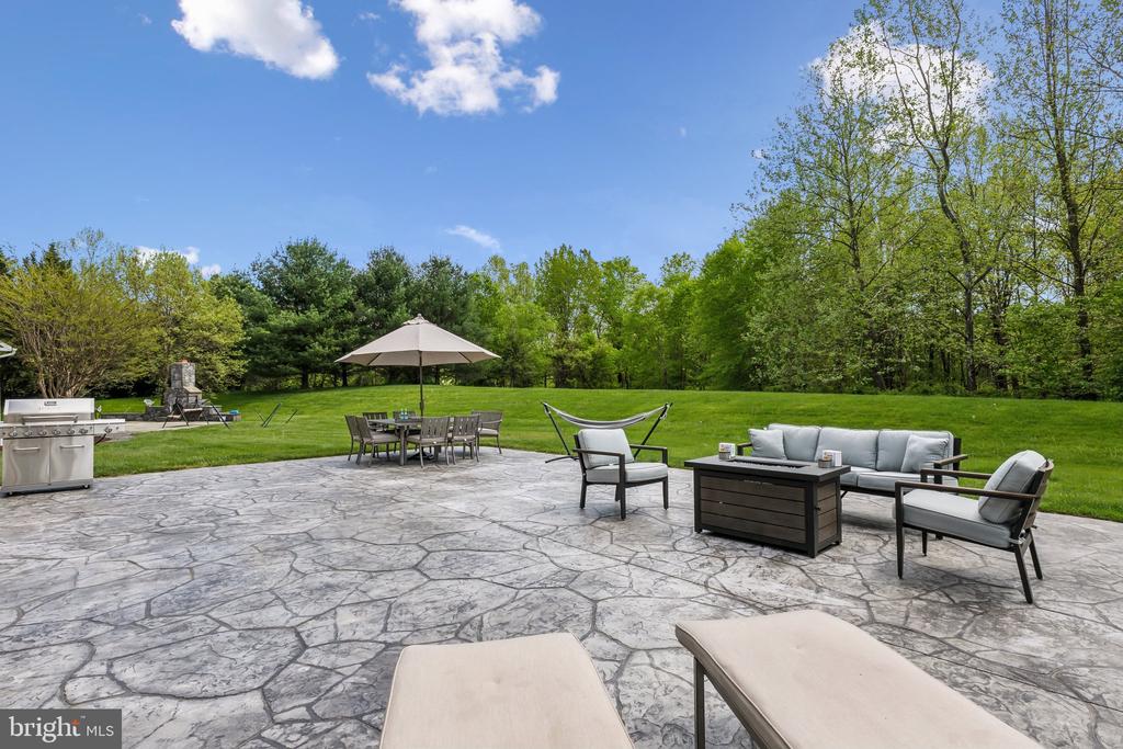 1402 LAKE NORWOOD WAY