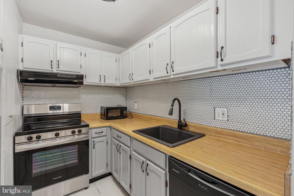 13117 WONDERLAND WAY Unit: 4 (13-146)